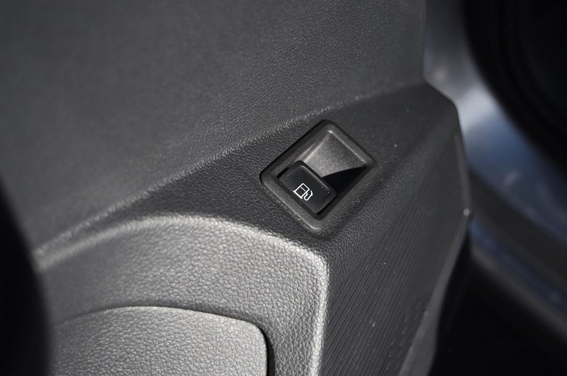 Volkswagen Taos Vehicle Image 09