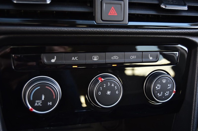 Volkswagen Taos Vehicle Image 15