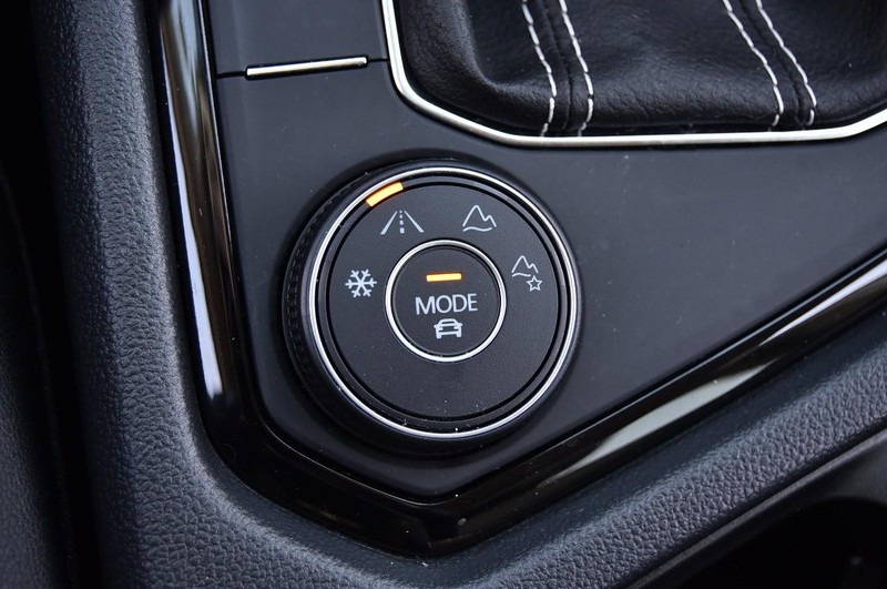 Volkswagen Taos Vehicle Image 18