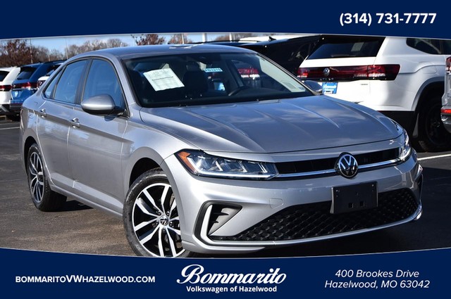 2025 Volkswagen Jetta SE at Bommarito MSRP site in Hazelwood MO
