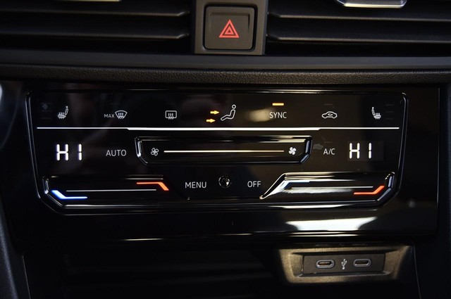 Volkswagen Jetta Vehicle Image 15