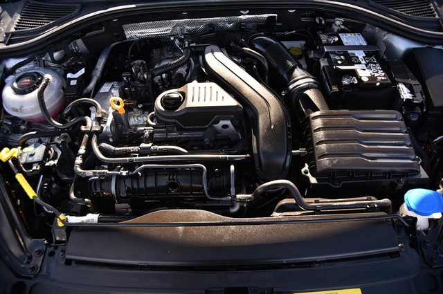 Volkswagen Jetta Vehicle Image 24