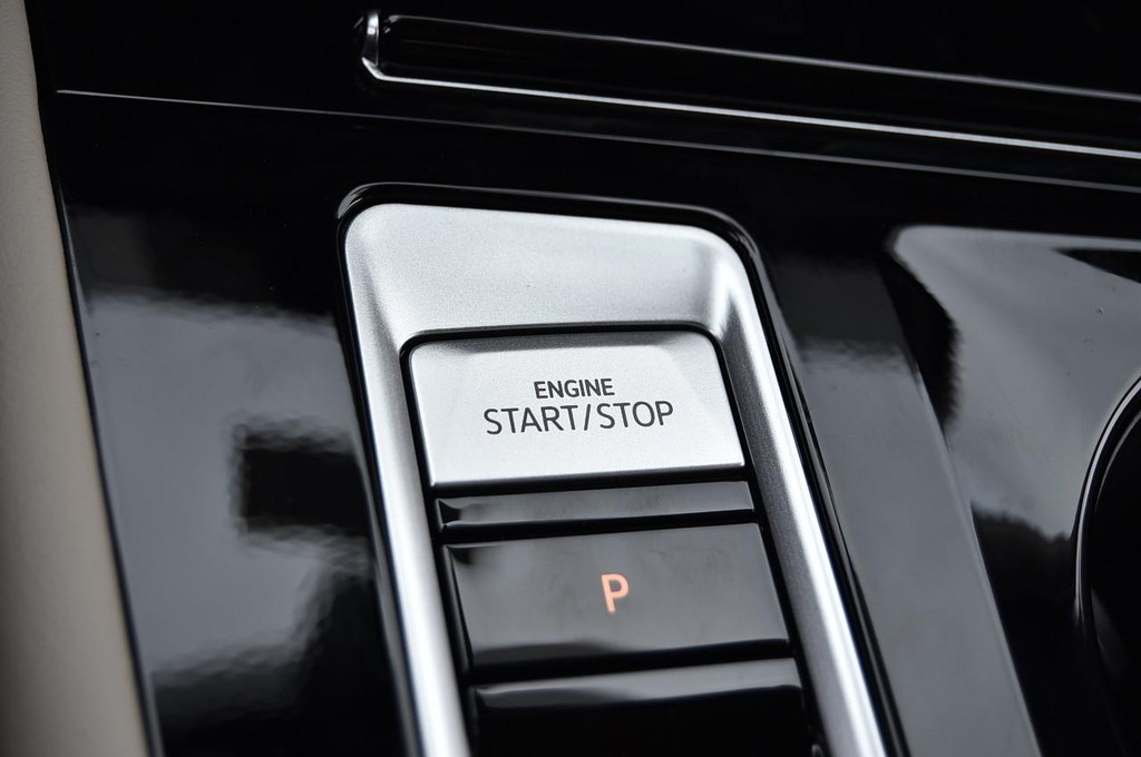 Volkswagen Atlas Vehicle Full-screen Gallery Image 17