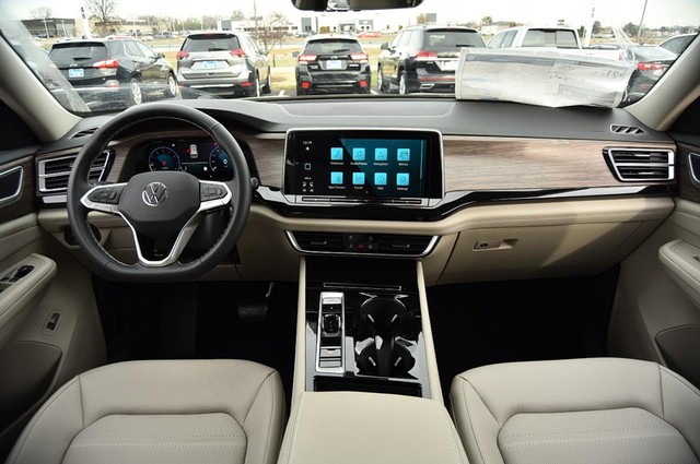 Volkswagen Atlas Vehicle Image 07