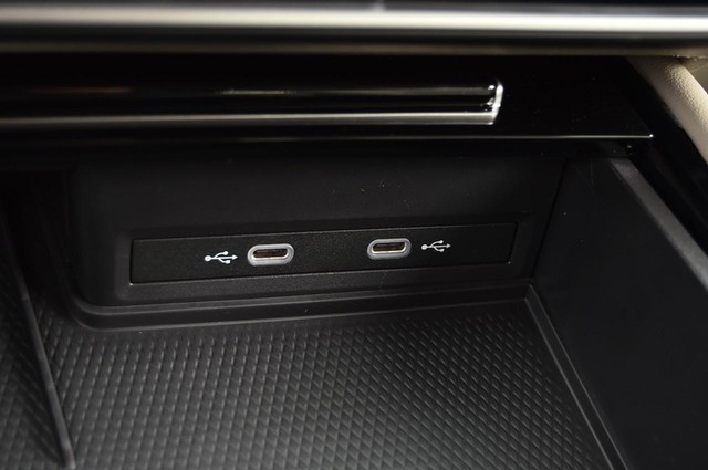 Volkswagen Atlas Vehicle Image 16