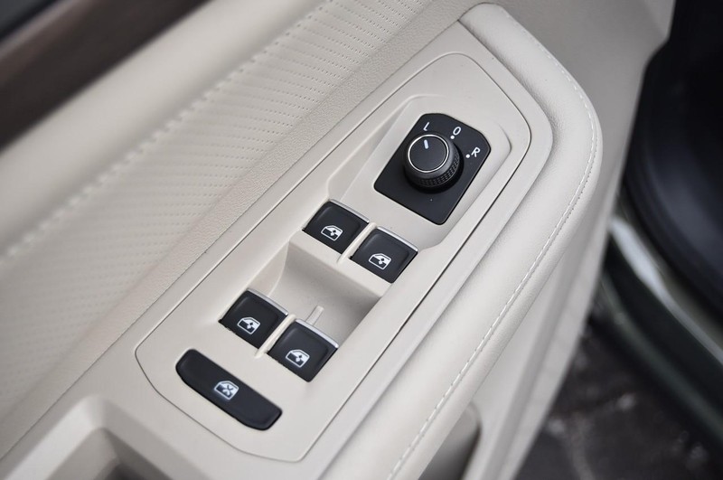 Volkswagen Atlas Vehicle Image 08