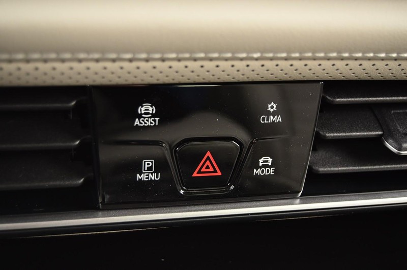 Volkswagen Atlas Vehicle Image 15