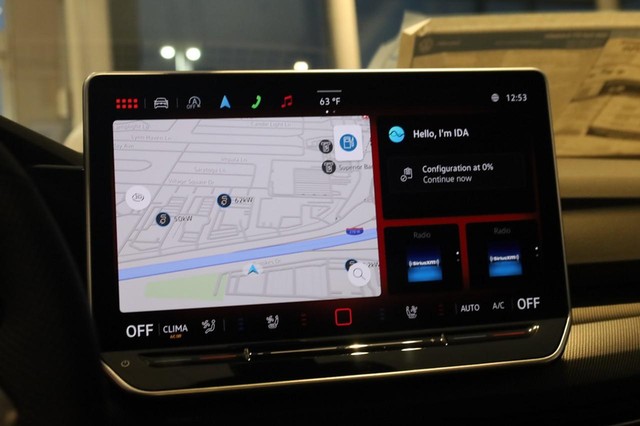 Volkswagen Golf GTI Vehicle Image 11