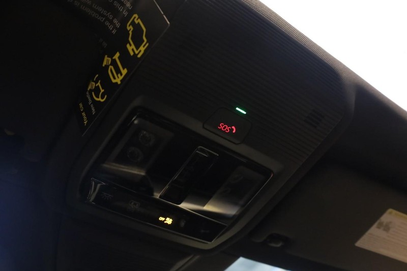 Volkswagen Golf GTI Vehicle Image 16