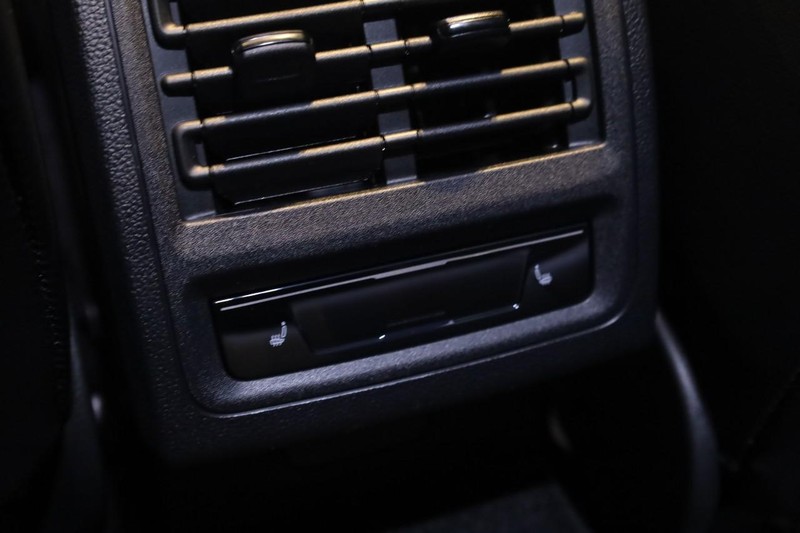 Volkswagen Golf GTI Vehicle Image 20