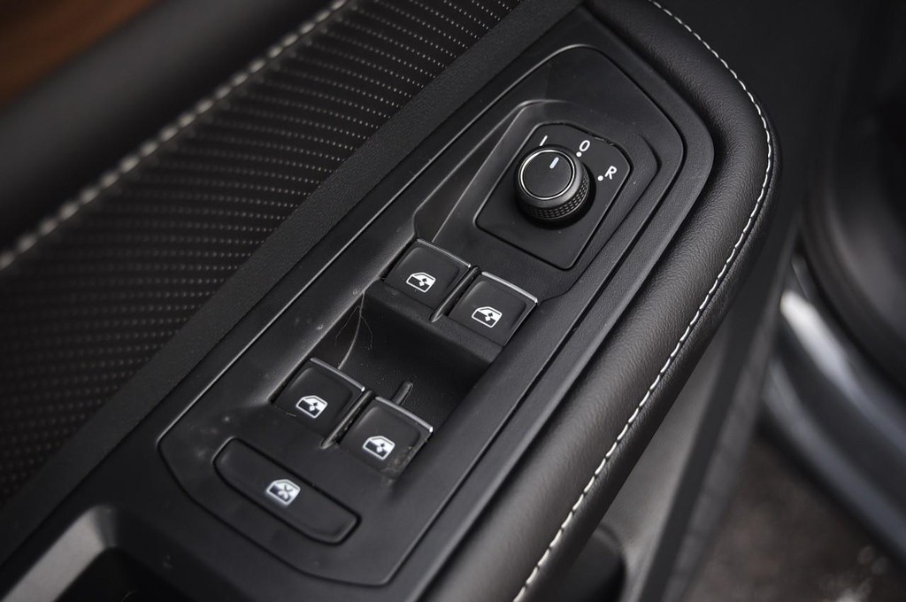 Volkswagen Atlas Vehicle Full-screen Gallery Image 8