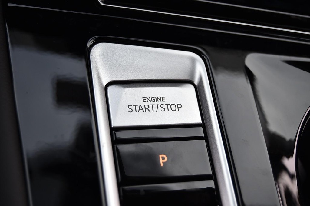 Volkswagen Atlas Vehicle Full-screen Gallery Image 17