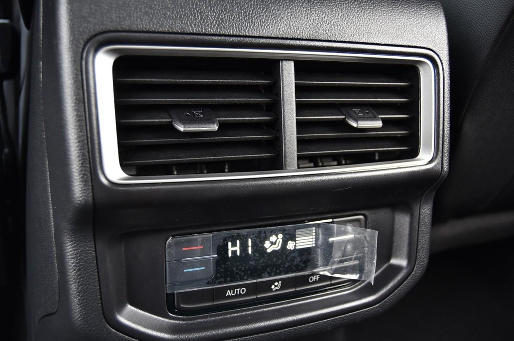 Volkswagen Atlas Vehicle Full-screen Gallery Image 22