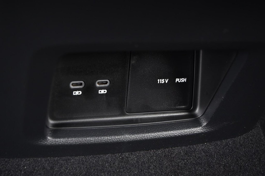 Volkswagen Atlas Vehicle Full-screen Gallery Image 23