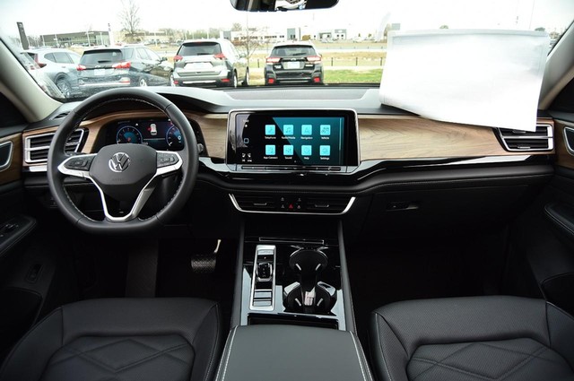 Volkswagen Atlas Vehicle Image 07