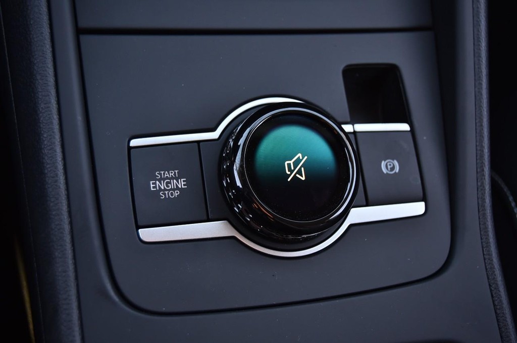 Volkswagen Tiguan Vehicle Full-screen Gallery Image 16