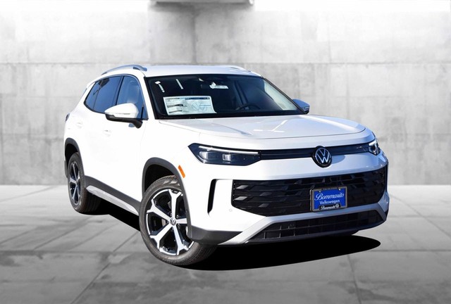 Volkswagen Tiguan Vehicle Image 02