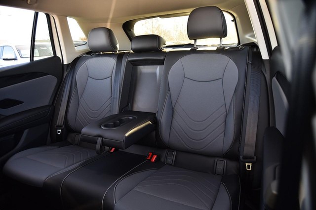 Volkswagen Tiguan Vehicle Image 20