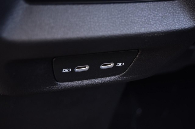 Volkswagen Tiguan Vehicle Image 22