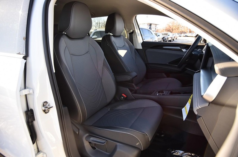 Volkswagen Tiguan Vehicle Image 19