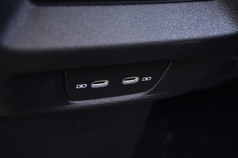 Volkswagen Tiguan Vehicle Image 22