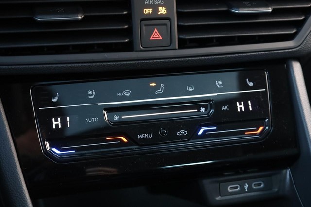 Volkswagen Jetta Vehicle Image 16