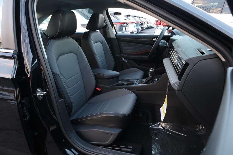 Volkswagen Jetta Vehicle Image 27