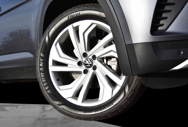 Volkswagen Atlas Vehicle Image 03