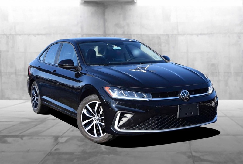 Volkswagen Jetta Vehicle Image 02