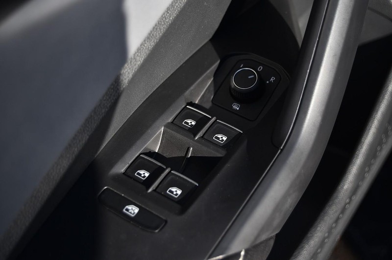 Volkswagen Jetta Vehicle Image 08