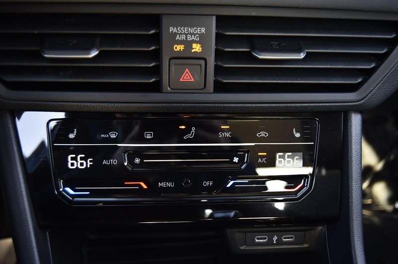 Volkswagen Jetta Vehicle Image 15