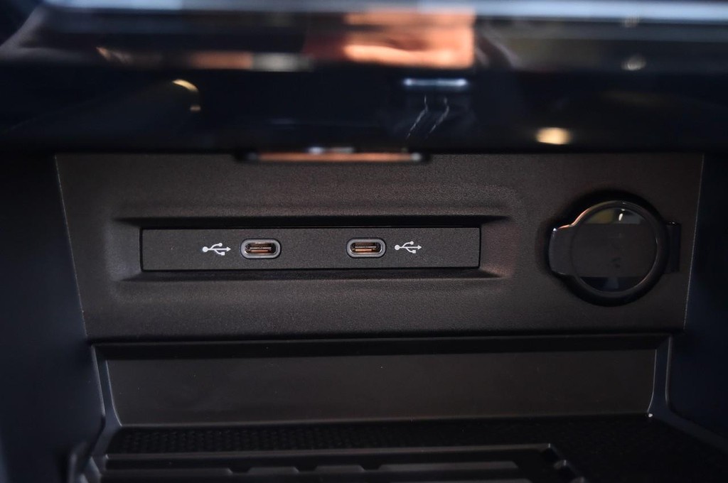 Volkswagen Taos Vehicle Full-screen Gallery Image 15