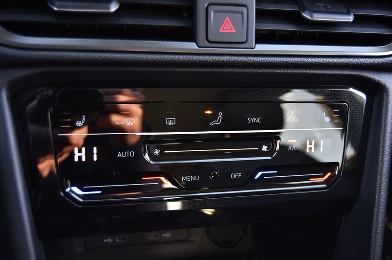 Volkswagen Taos Vehicle Full-screen Gallery Image 14