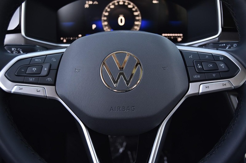 Volkswagen Taos Vehicle Full-screen Gallery Image 18