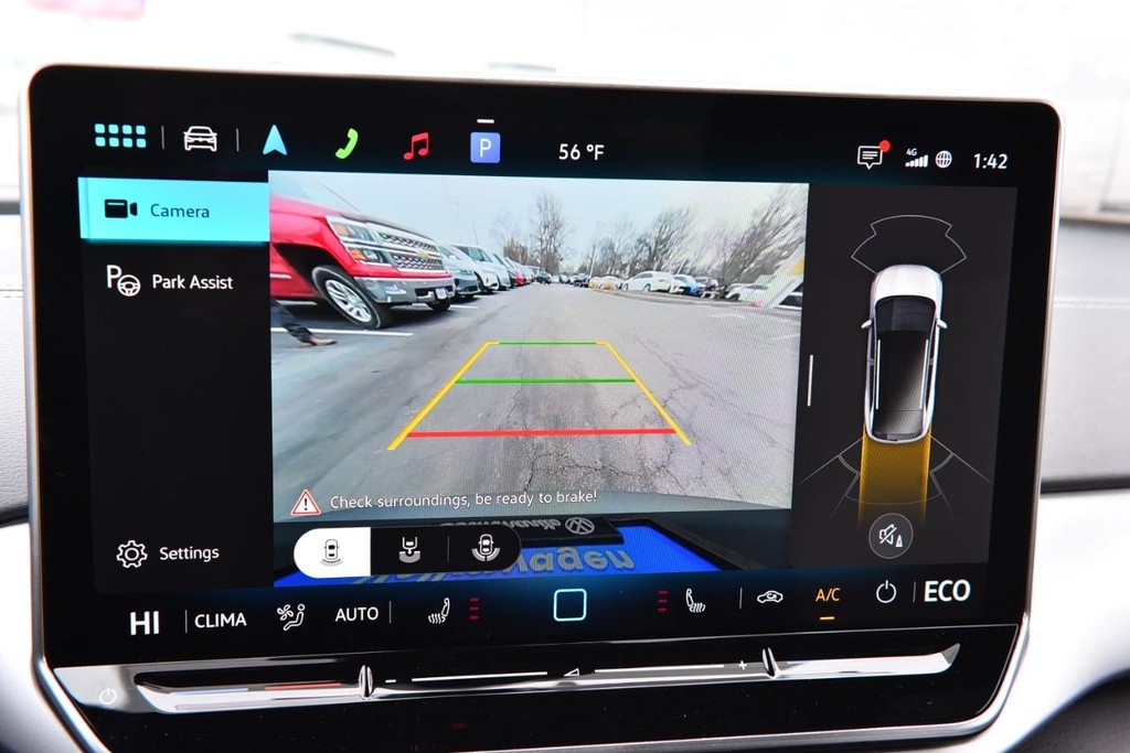 Volkswagen ID.4 Vehicle Full-screen Gallery Image 12