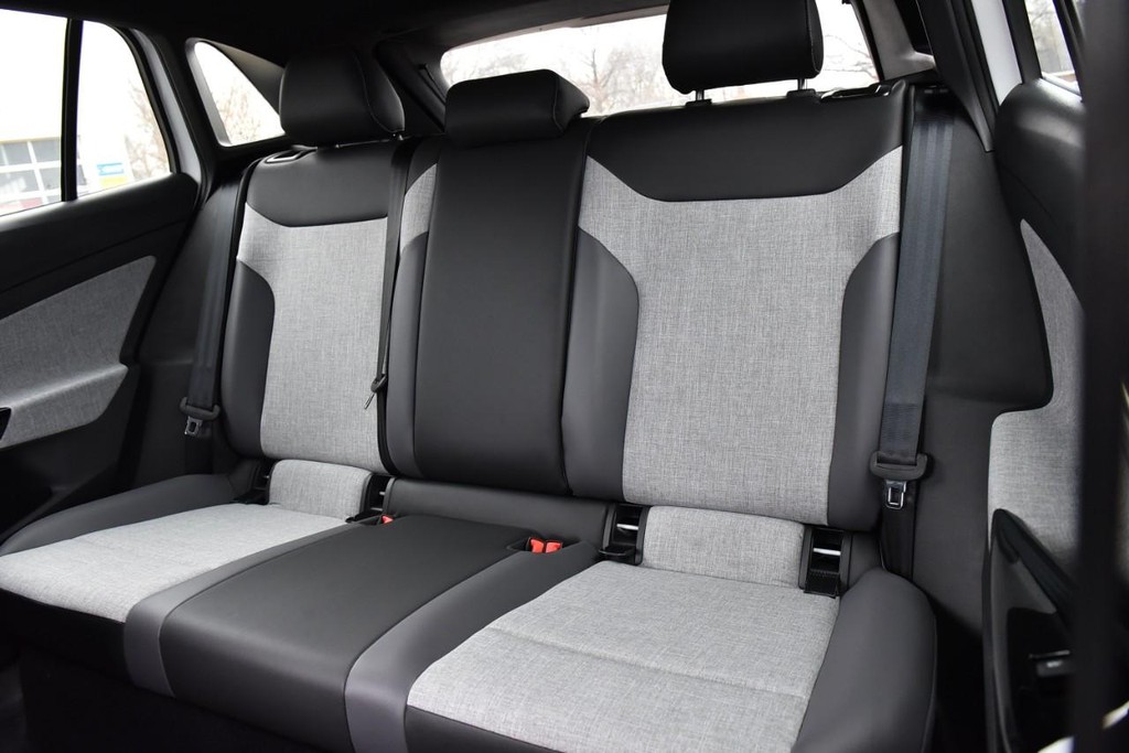 Volkswagen ID.4 Vehicle Full-screen Gallery Image 21