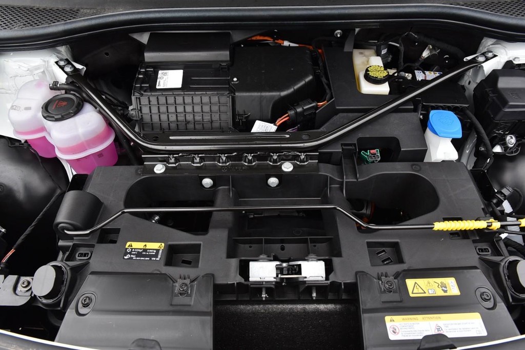 Volkswagen ID.4 Vehicle Full-screen Gallery Image 25