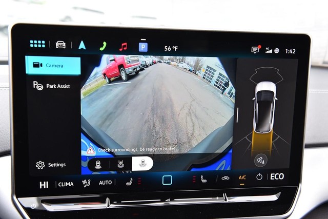 Volkswagen ID.4 Vehicle Image 14