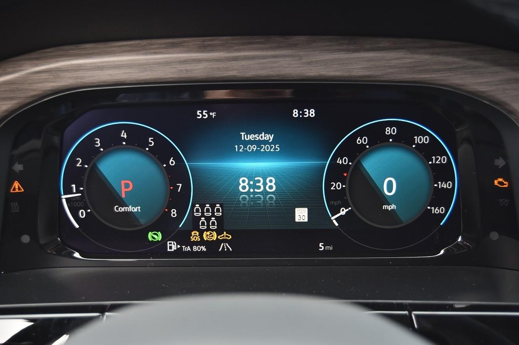 Volkswagen Atlas Vehicle Full-screen Gallery Image 11