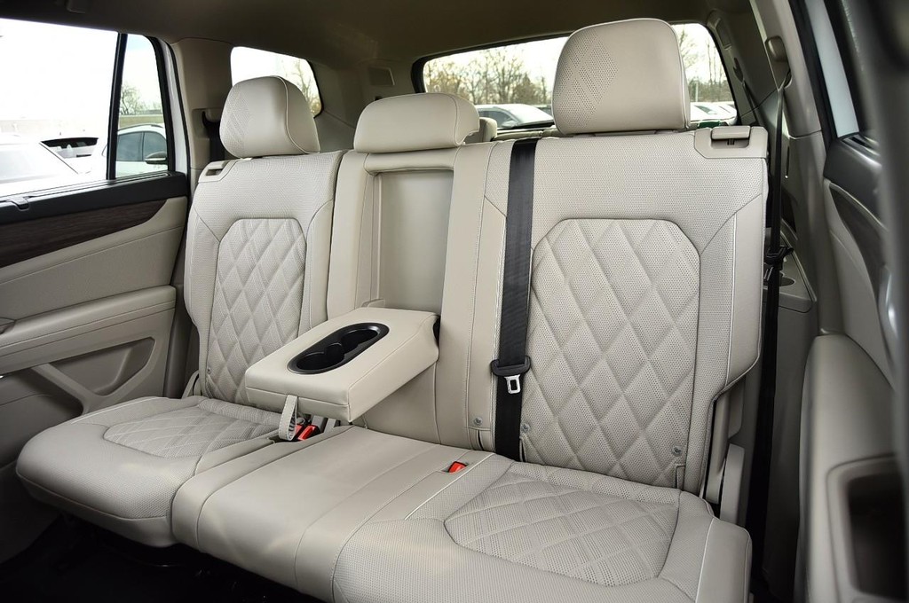 Volkswagen Atlas Vehicle Full-screen Gallery Image 21