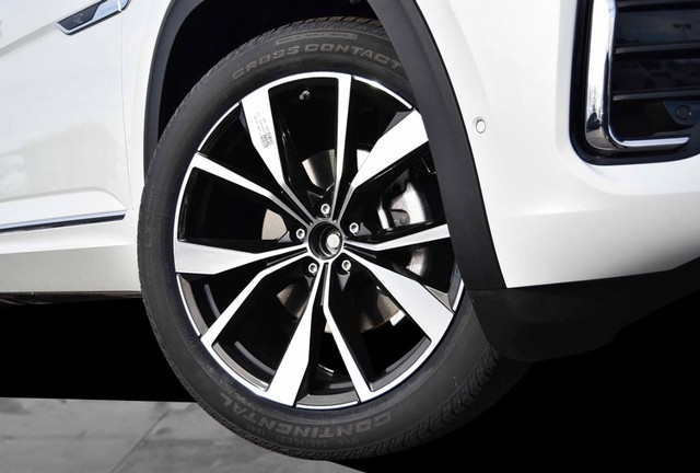 Volkswagen Atlas Vehicle Image 03