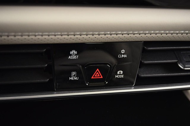 Volkswagen Atlas Vehicle Image 14