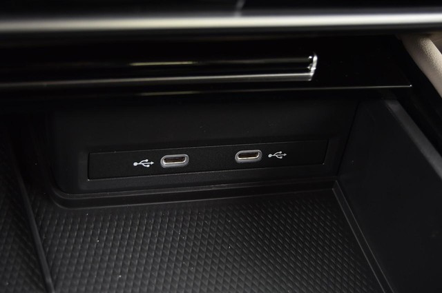 Volkswagen Atlas Vehicle Image 15