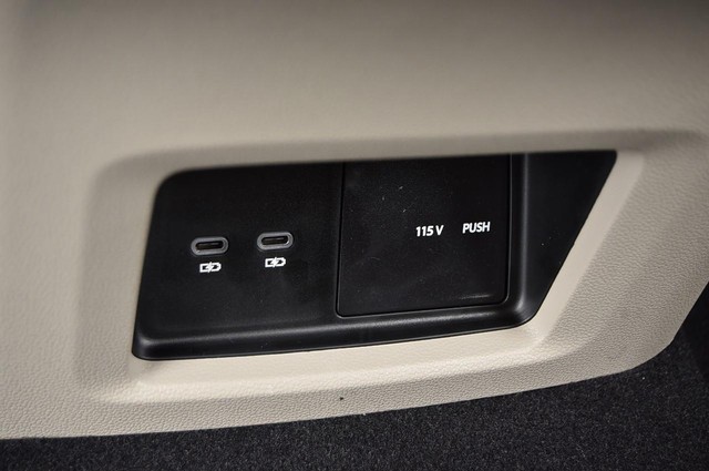 Volkswagen Atlas Vehicle Image 23