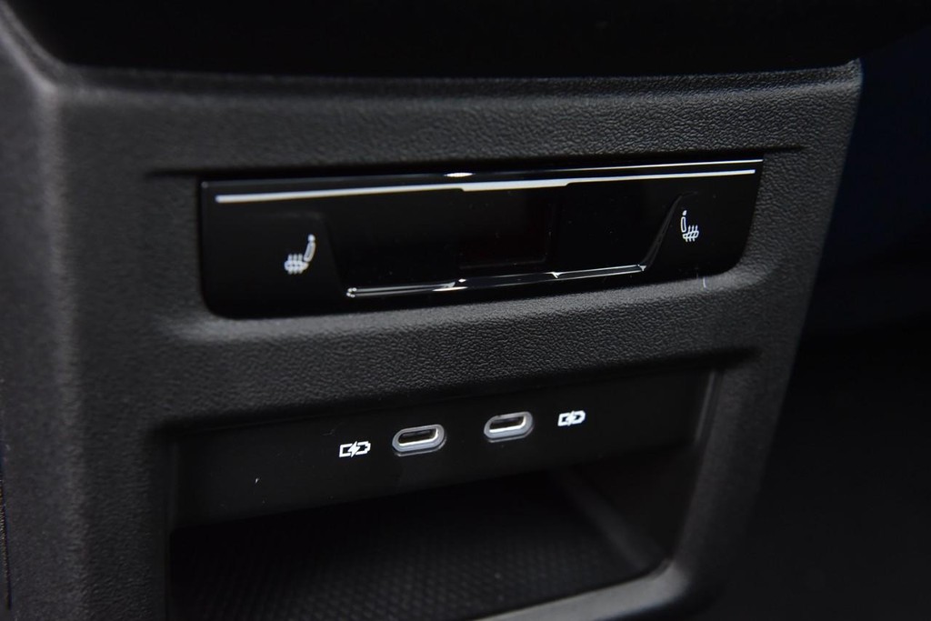 Volkswagen ID.4 Vehicle Full-screen Gallery Image 22