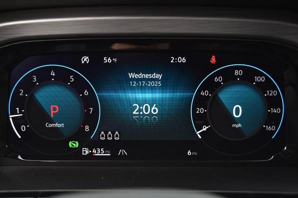 Volkswagen Atlas Cross Sport Vehicle Full-screen Gallery Image 12