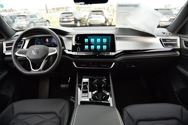 Volkswagen Atlas Cross Sport Vehicle Image 07