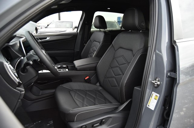 Volkswagen Atlas Cross Sport Vehicle Image 19