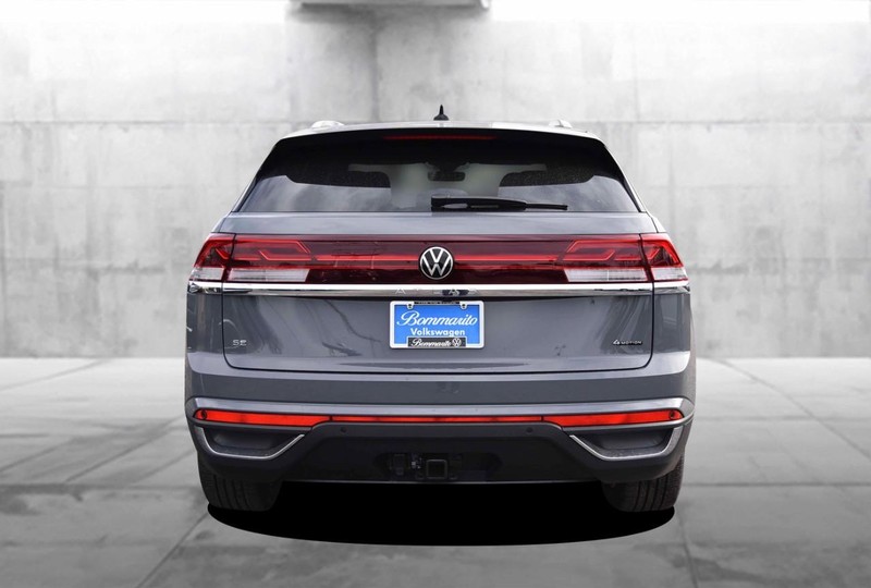Volkswagen Atlas Cross Sport Vehicle Image 06