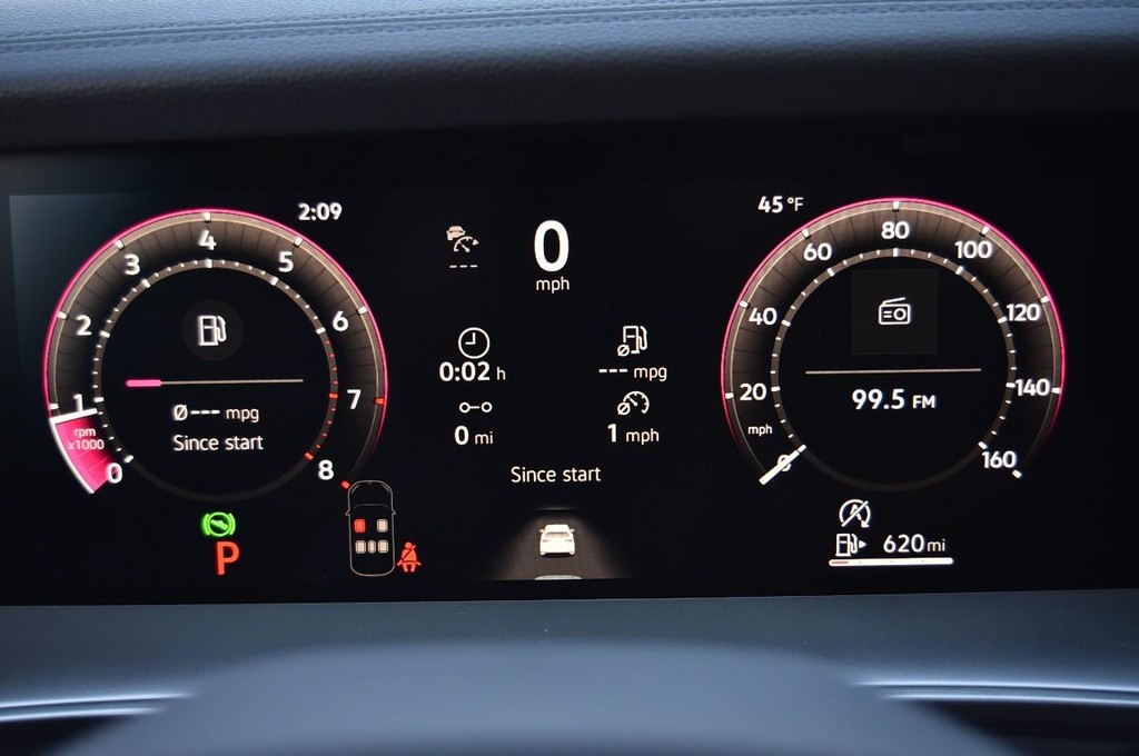 Volkswagen Tiguan Vehicle Full-screen Gallery Image 12